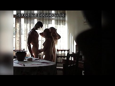 ❤️ Sexveninder inviterer en kæmpe mand og en trekant med ham ️ Super sex at da.pornoklinge.ru